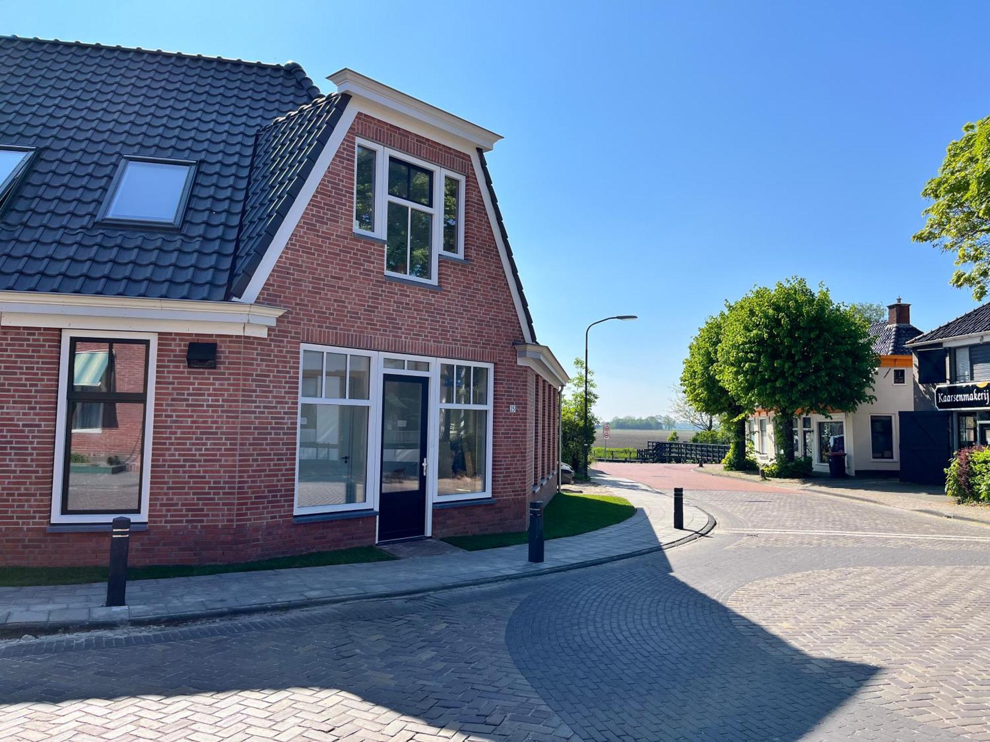 Bed and Breakfast Red Cat In Bed Eenrum Exterior foto