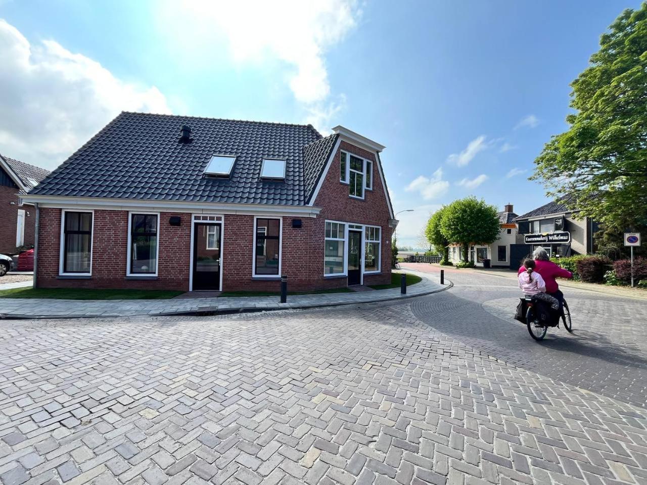 Bed and Breakfast Red Cat In Bed Eenrum Exterior foto
